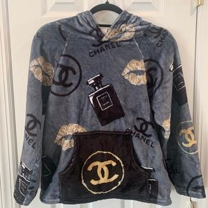 Chanel design hooded sweatshirt